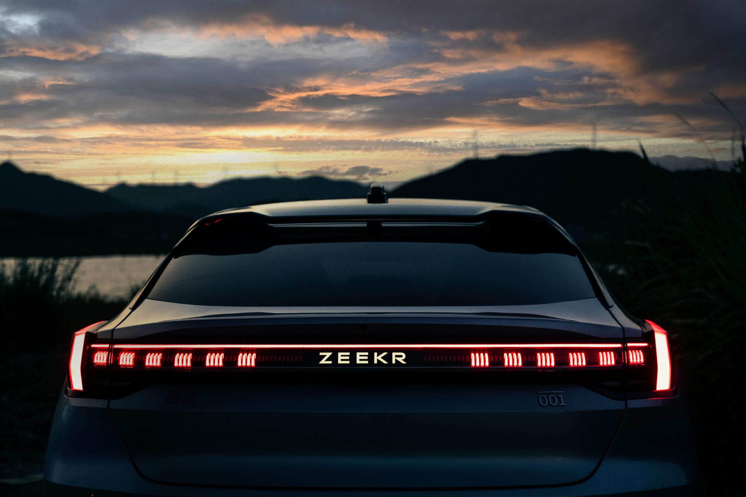 zeekr-001-rear-night-21